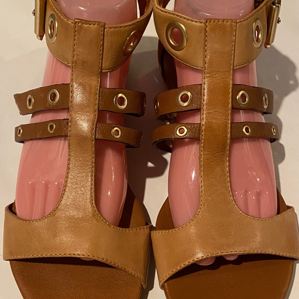 Cole Haan Tan Leather Sandals with Gold Accents size 10.5
509